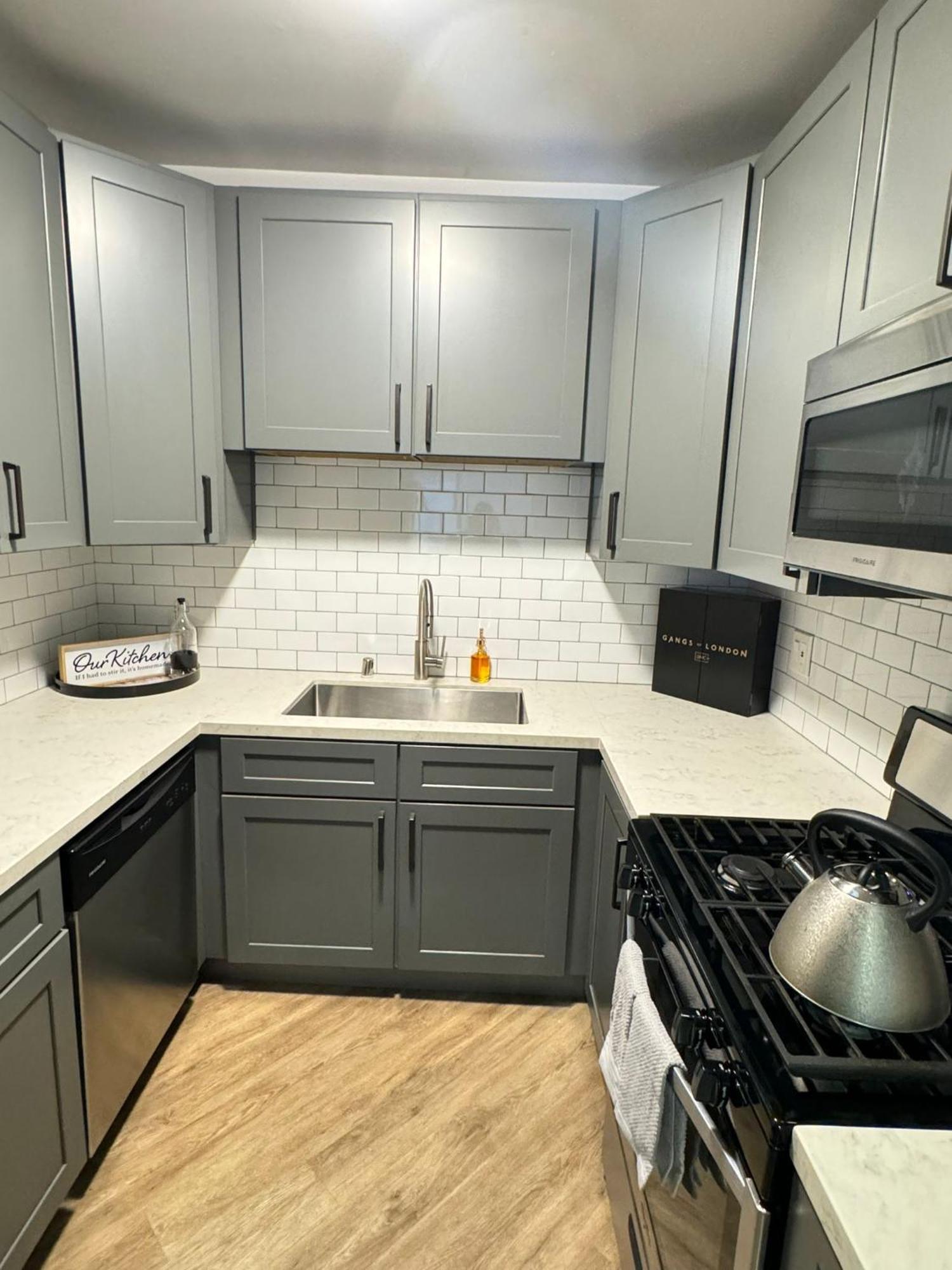 Incredible Two Bedroom Hollywood Apartments Free Parking Los Angeles Dış mekan fotoğraf